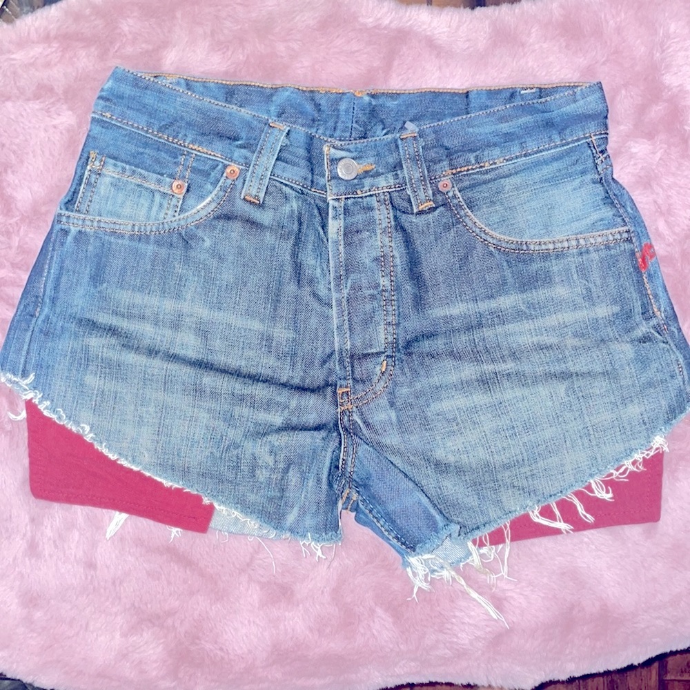 Urban Outfitters Levi’s Renewal Shorts with Burgundy Pockets